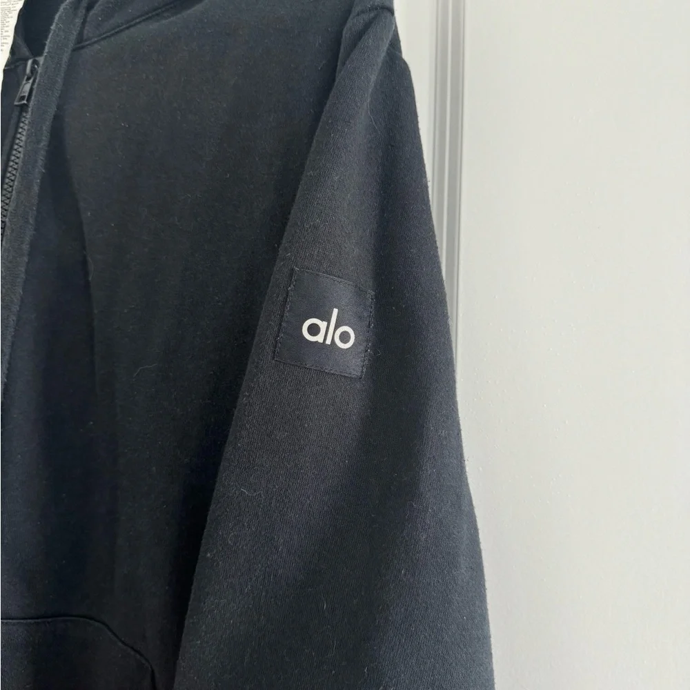 ALO Yoga black Zip-Up Jacket - Picture 2 of 3